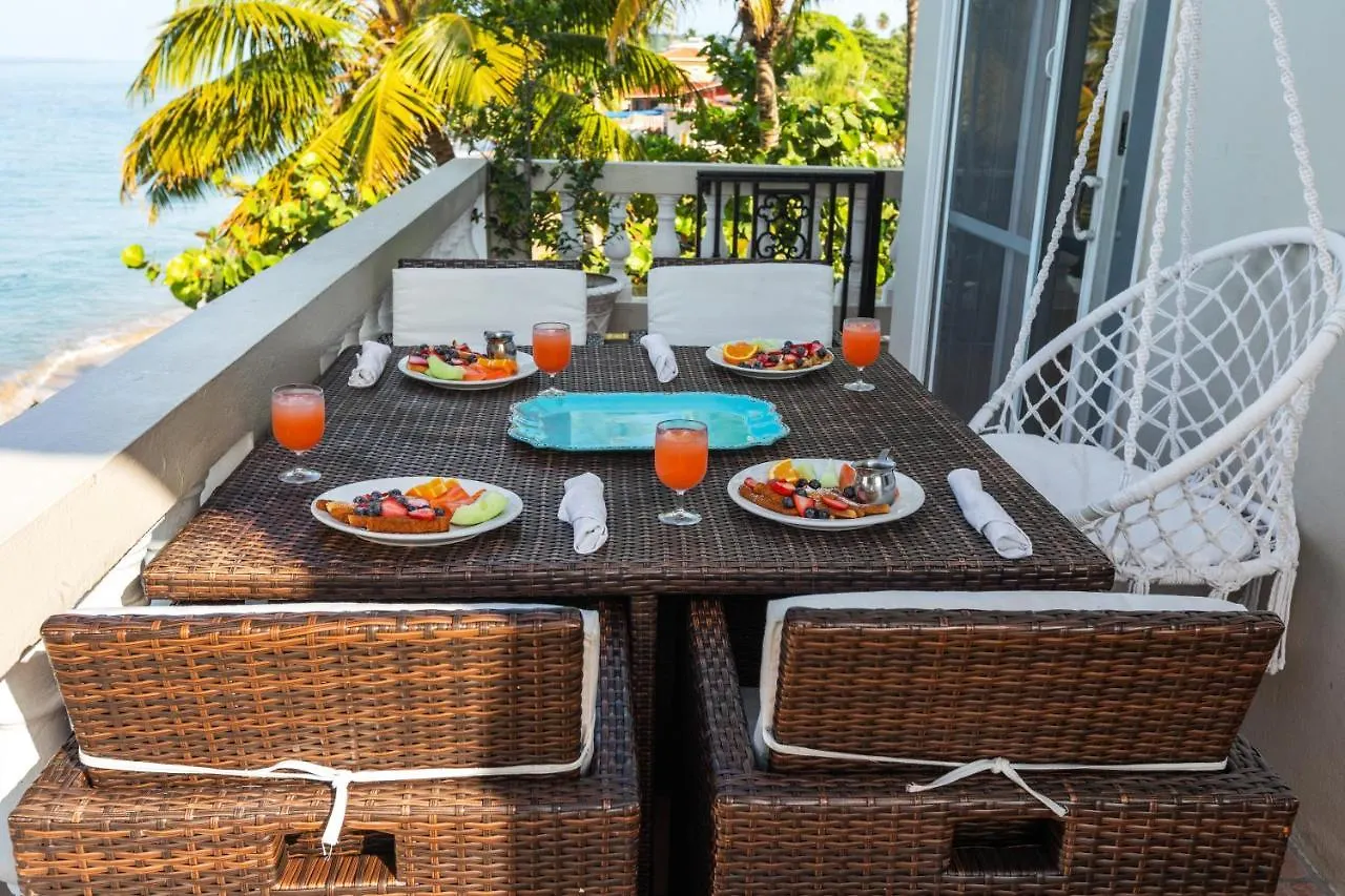 Bed and breakfast Tres Sirenas Beach Inn Rincón
